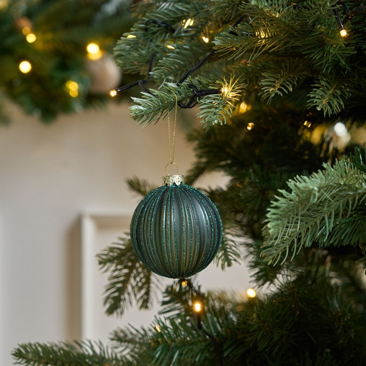 Julekugle m/lodrette streger 4 stk.